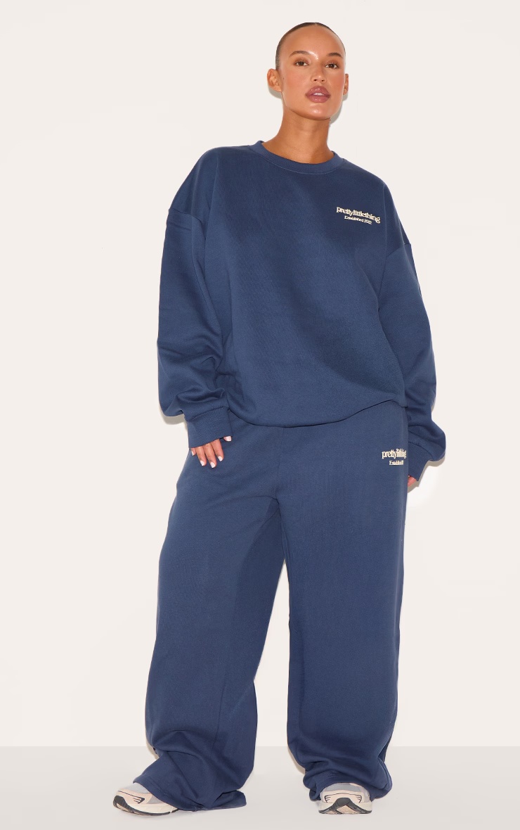 PRETTYLITTLETHING Plus Navy Printed Premium Straight Leg Joggers 4 PRETTYLITTLETHING Plus Navy Printed Premium Straight Leg Joggers