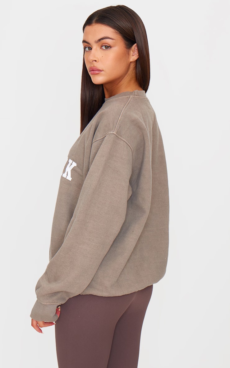 Mocha New York Downtown Slogan Printed Sweatshirt 5 Mocha New York Downtown Slogan Printed Sweatshirt