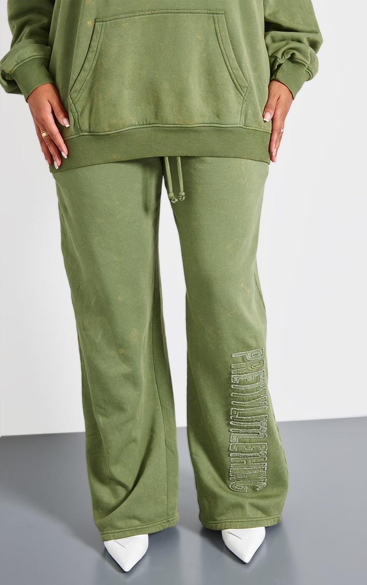 PRETTYLITTLETHING Shape Khaki Joggers