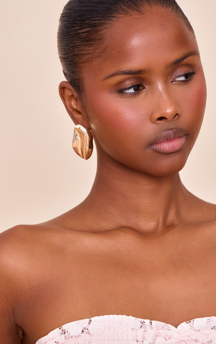 Gold Smooth Abstract Oval Earrings 4 Gold Smooth Abstract Oval Earrings