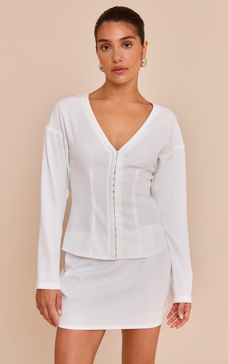 Petite White Collarless Hook And Eye Cinched Waist Long Top 4 Petite White Collarless Hook And Eye Cinched Waist Long Top