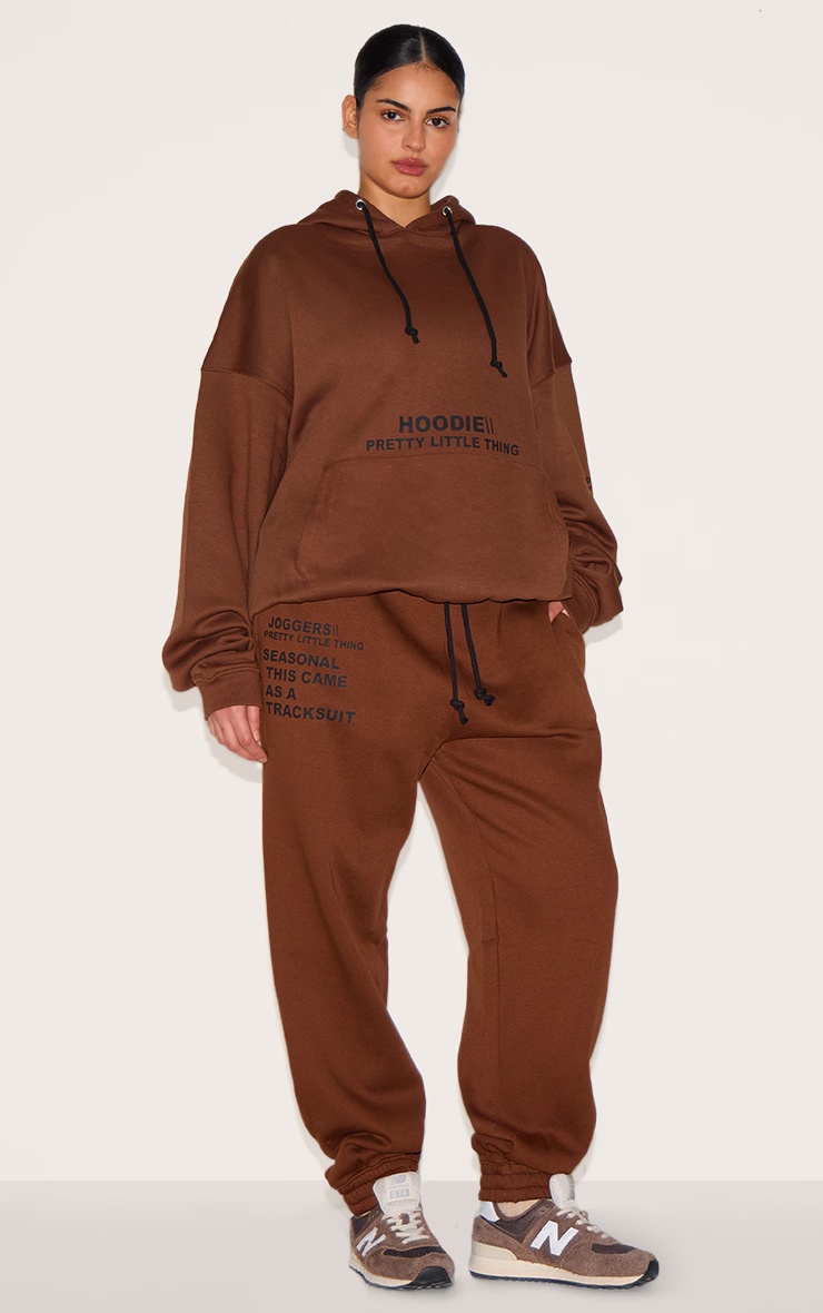 PRETTYLITTLETHING Plus Chocolate Slogan Print Joggers 4 PRETTYLITTLETHING Plus Chocolate Slogan Print Joggers